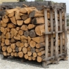 équivalence entre volume de bois de chauffage en stère selon taille de coupe, poids et pouvoir calorifique équivalent bois de chauffage © romaneau-Fotolia